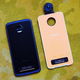Moto Mods are exceedingly easy to use. Just take the phone and a mod and slap them together like two pieces of bread, and the Z2 Force‘s connector will do the rest. In this case it’s a 360 camera.